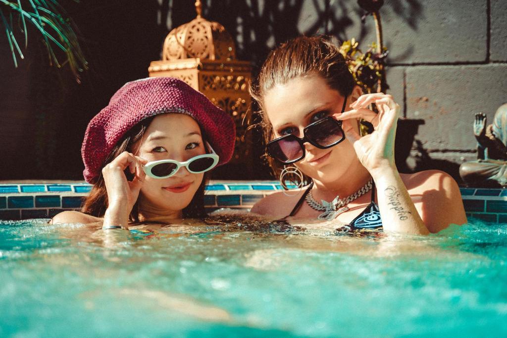 🌦️ Current Weather in America & Europe – And How to Escape It with a Quick Holiday Break&nbsp;✈️